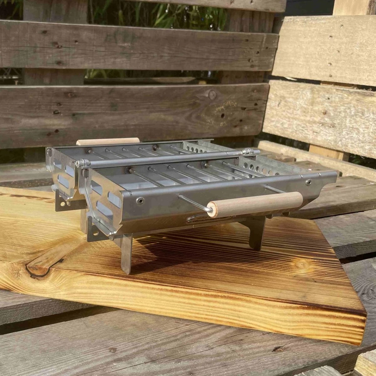 Gestell Für GRILLZWERG Mini Holzkohlegrill 3 Gestell Für GRILLZWERG Mini Holzkohlegrill – Bild 3