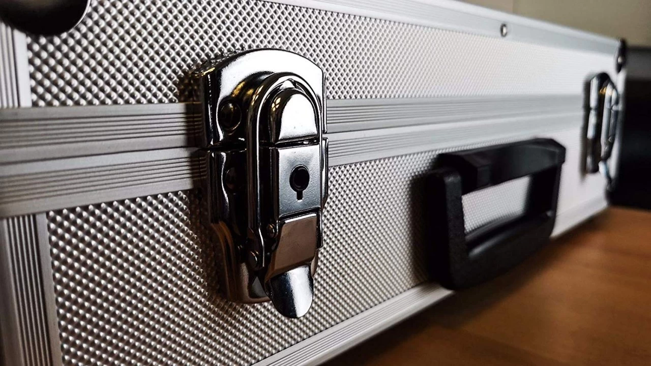 Transportkoffer Silber | Alurahmen | 440x300x130mm | Für Werkzeuge, Kameras, Messgeräte Etc 5 Transportkoffer Silber | Alurahmen | 440x300x130mm | Für Werkzeuge, Kameras, Messgeräte Etc – Bild 5