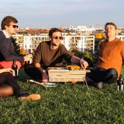 Knister Grill Premium – Tragbarer Holzkohlegrill Aus Edelstahl 13 Knister Grill Premium – Tragbarer Holzkohlegrill Aus Edelstahl -Warmes BBQ-Restaurant knister grill premium tragbarer holzkohlegrill aus edelstahl 1182b2bcb0f636445000ee3870bcd392