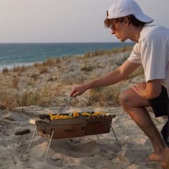 Knister Grill Premium – Tragbarer Holzkohlegrill Aus Edelstahl 15 Knister Grill Premium – Tragbarer Holzkohlegrill Aus Edelstahl -Warmes BBQ-Restaurant knister grill premium tragbarer holzkohlegrill aus edelstahl 3396bd65fc7683d5e3ce02c22a59b0dc