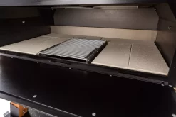 Der Merklinger 1200 Holzofen Standard -Warmes BBQ-Restaurant merklinger holzbackofen grill pizzaofen brotbackofen 1200 vorne tuere auf zoom 2 jpg