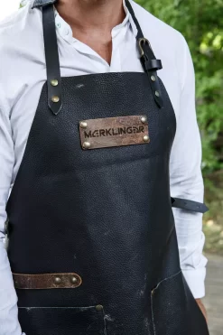 Der Merklinger Grillschürze Aus Nappaleder -Warmes BBQ-Restaurant merklinger holzbackofen grill pizzaofen brotbackofen zubehoer motiv lederschuerze jpg
