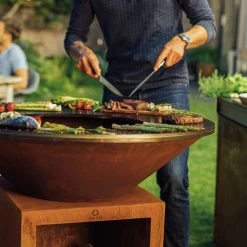 OFYR Feuerplatte Classic Storage Corten 100 -Warmes BBQ-Restaurant ofyr feuerschale classic storage corten 100 01096c1d086a2dee5a3f07e437157d72