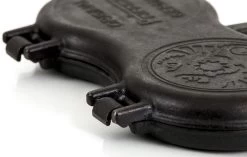 Petromax Burgereisen - Gusseisen - Für 2 Burger Patties 9 Petromax Burgereisen - Gusseisen - Für 2 Burger Patties -Warmes BBQ-Restaurant petromax burgereisen scharnier bg1 1280x1280